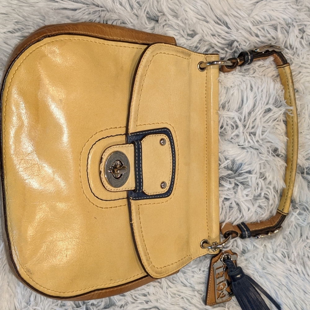 🚫Sold🚫 Vintage Coach crossbody - Picture 4 of 7